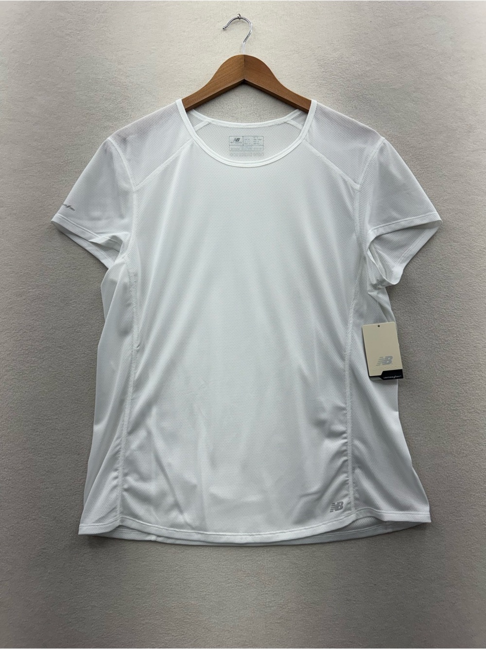 New Balance Women's XL White Lightning Dry Tee Short Sleeve Running Gym